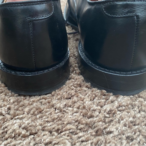 Black dress shoes - Picture 3 of 8